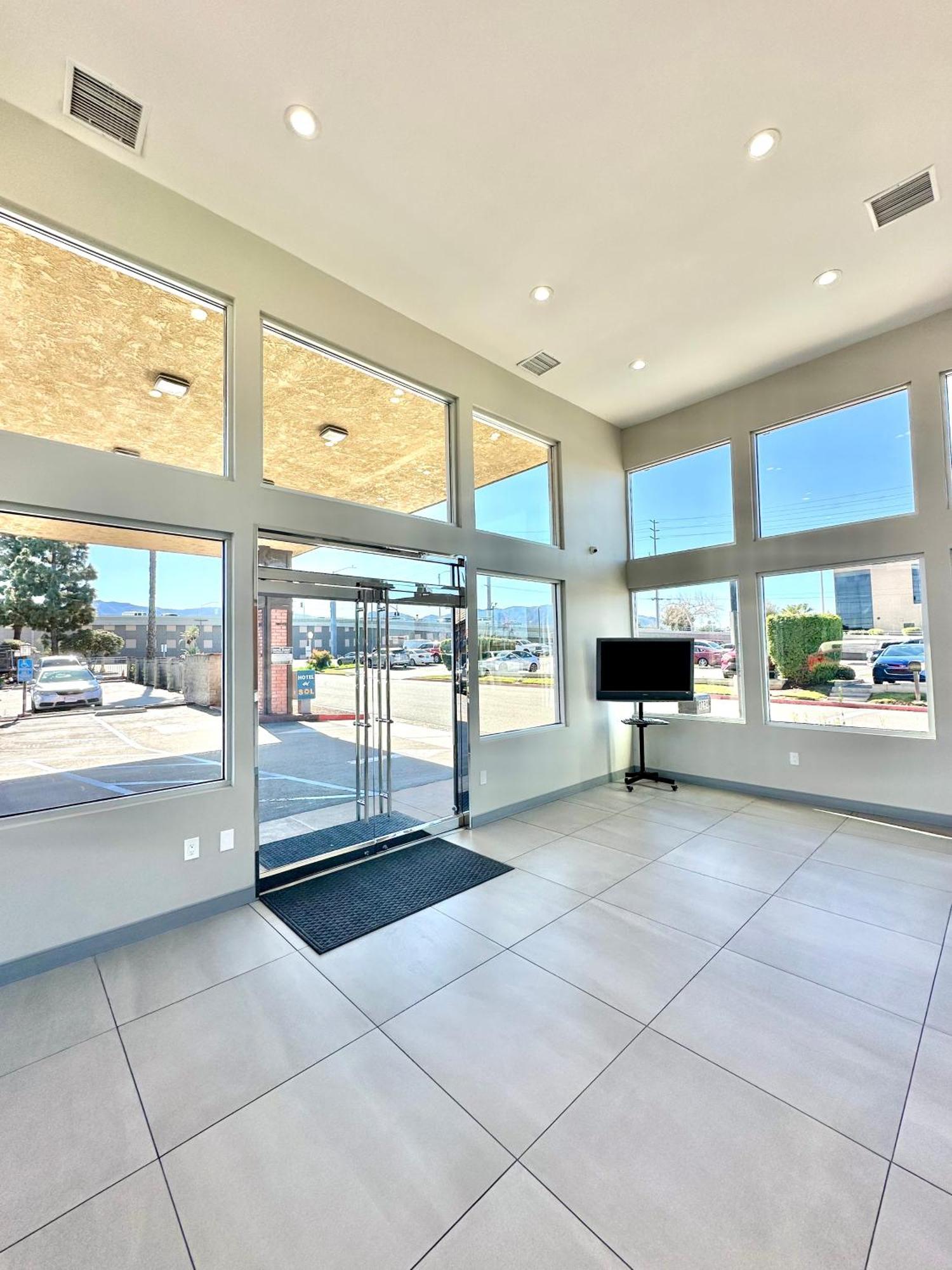 Studio 6 Corona, Ca West Luaran gambar